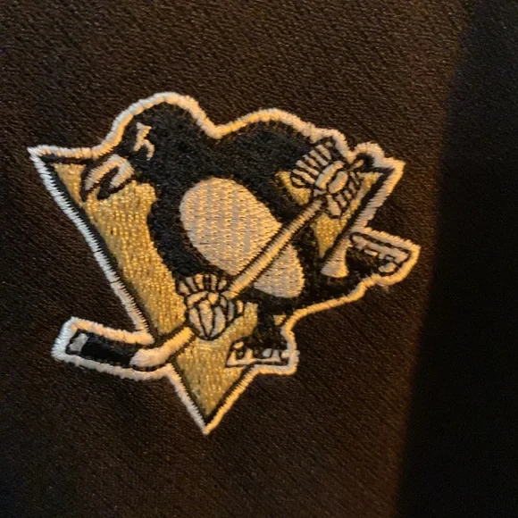 Pittsburgh penguin Reebok polo shirt, extra-large, black with gold trim - Picture 3 of 6